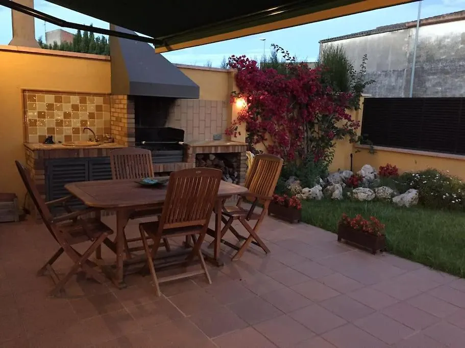 Casa Unifamiliar Con Piscina. Villa L'Armentera