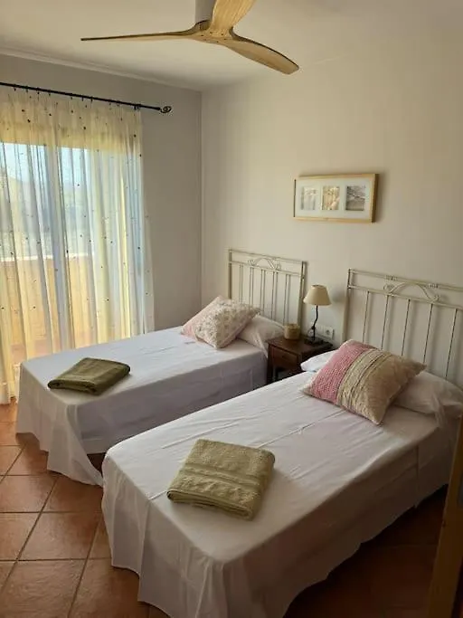 Casa Unifamiliar Con Piscina. Villa L'Armentera