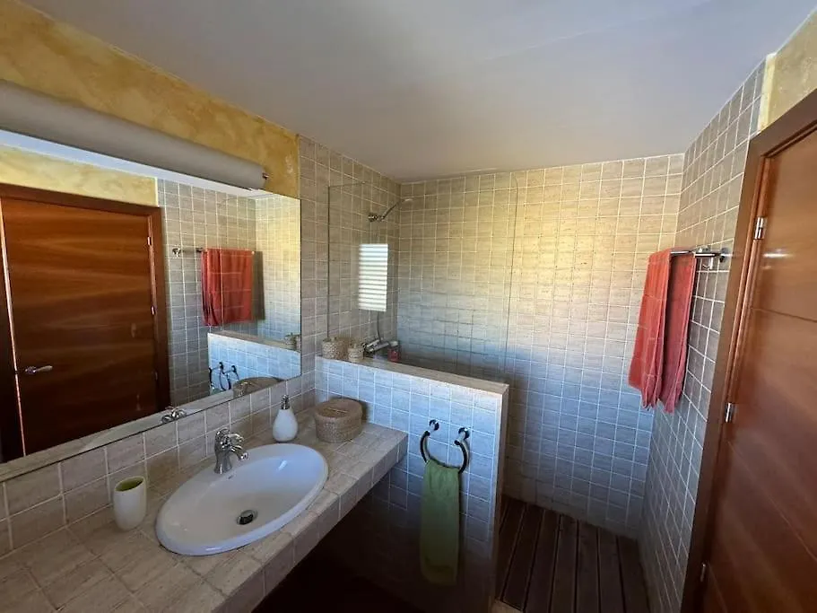 Casa Unifamiliar Con Piscina. Villa L'Armentera