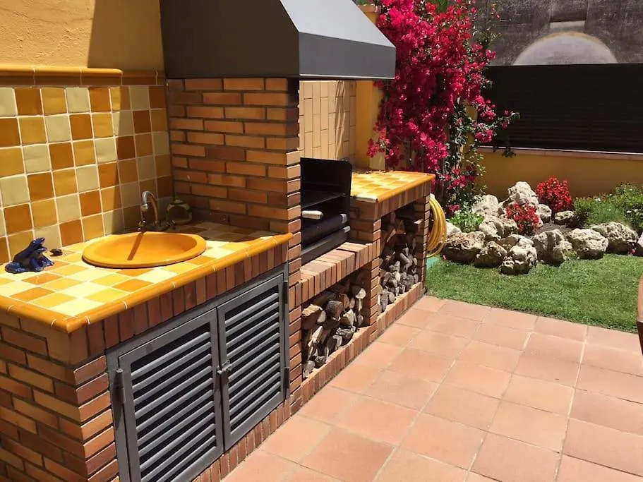 Casa Unifamiliar Con Piscina. Villa L'Armentera Holiday home
